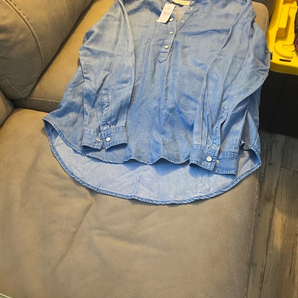 LOFT Light Blue Ruffled Button-Down Top - Picture 2 of 8